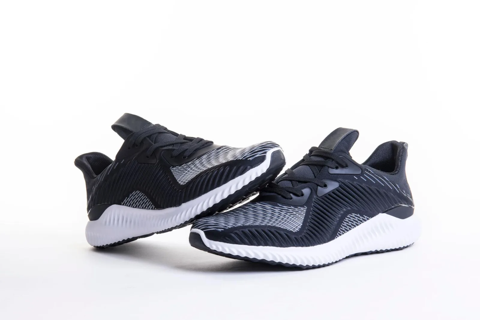 Leather court sneakers